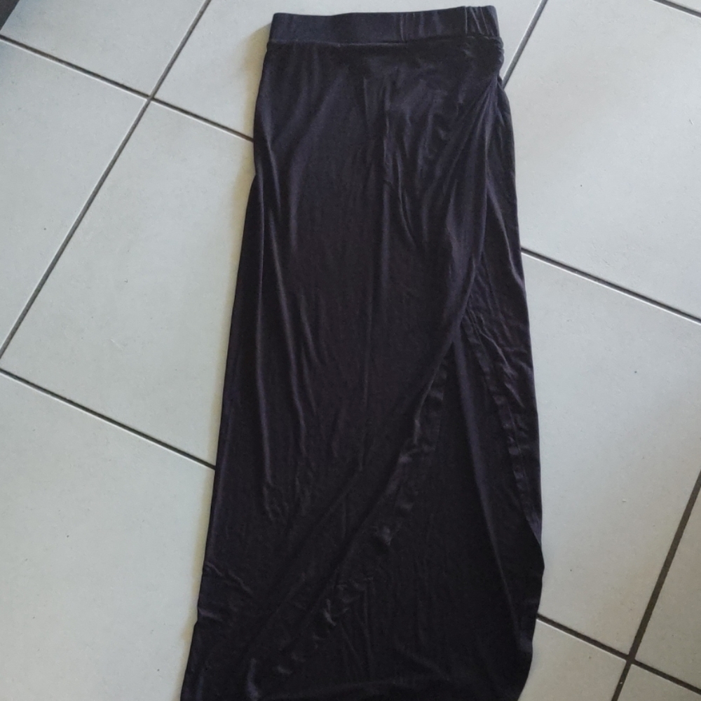 Side slit maxi skirt